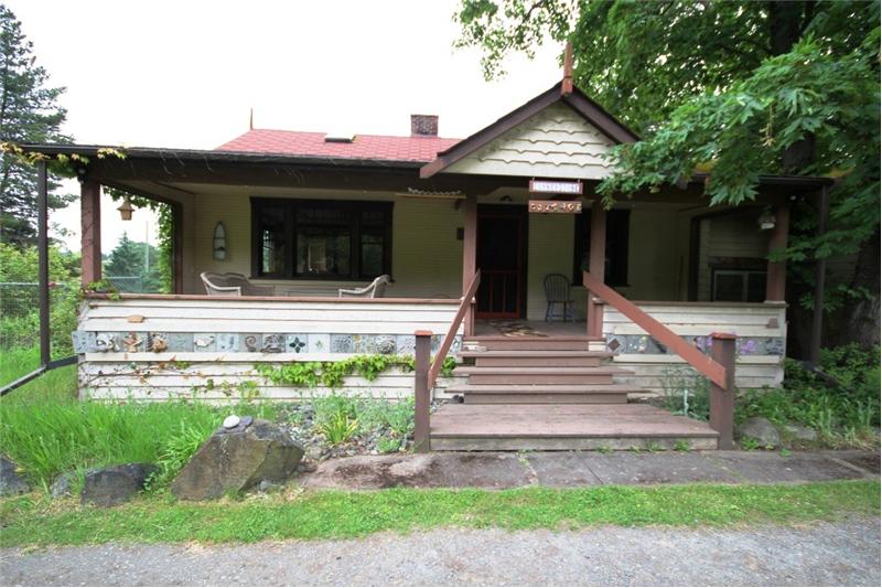4436 Blenkinsop Rd Saanich BC