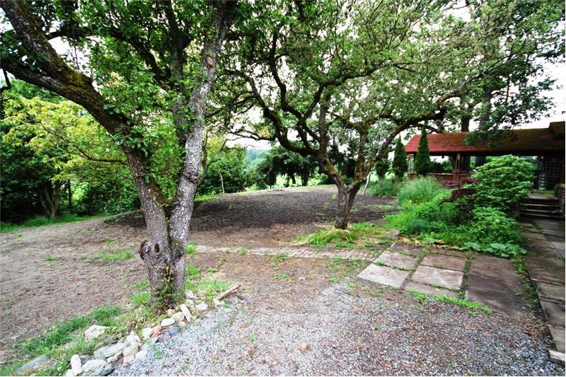 4436 Blenkinsop Rd Saanich BC