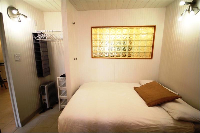 bedroom annex