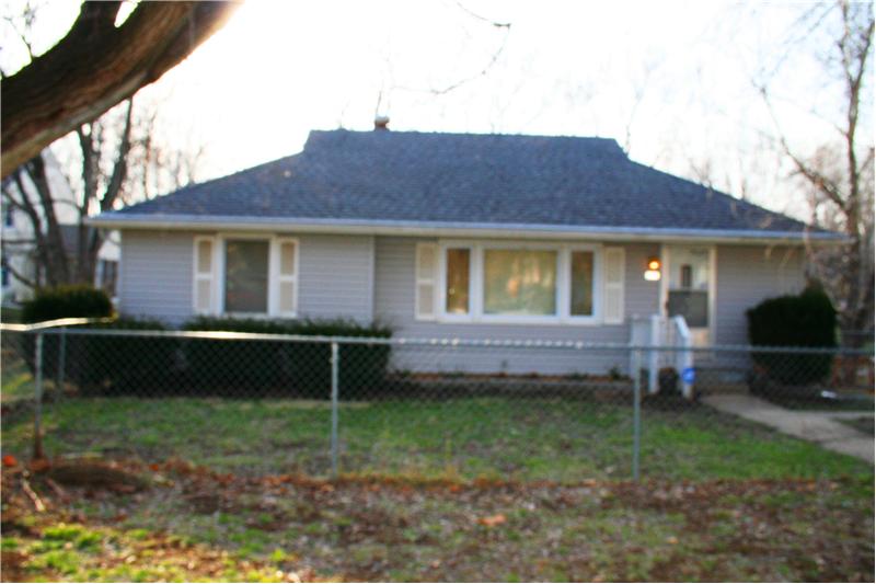 606 NE Main Street, Lees Summit, MO