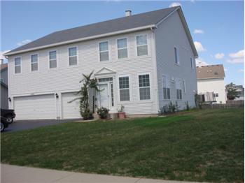  1746 Dyer Dr, Bartlett, IL