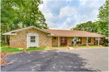  100 West Gregg Street, Fairfield, TX