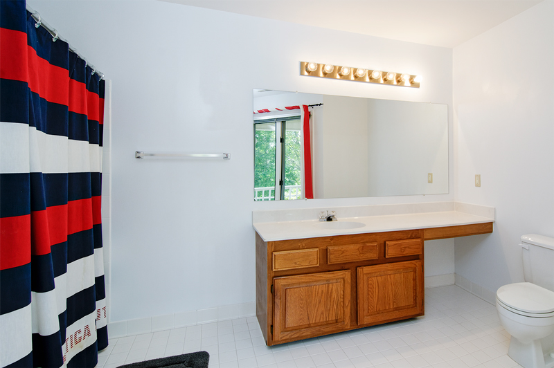 Full Bath 2