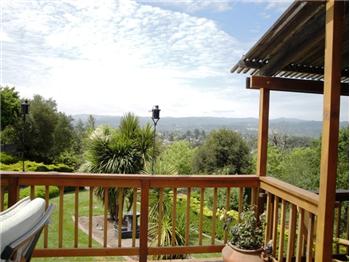  813 March Avenue, Healdsburg, CA