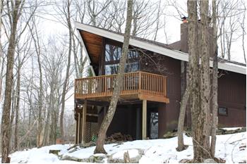  120 Eagle Crest Rd Tanglwood Lakes, Greentown, PA