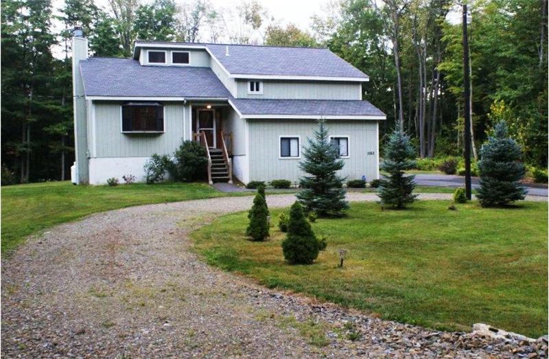 1063 Fountain DrPocono Springs Estates, Newfoundland, PA