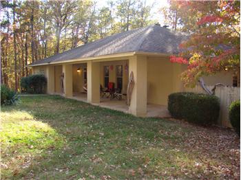  Lakehouse with seperate Guesthouse, Hochatown, OK